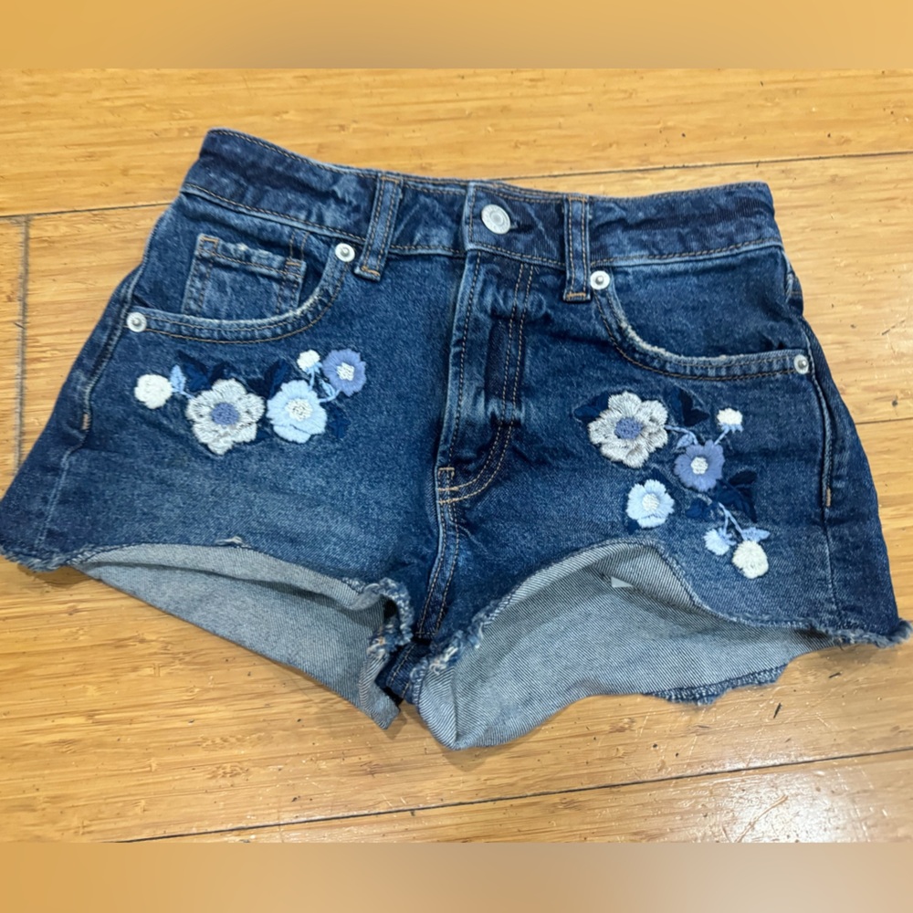Girl High Rise Embroidery Shorts